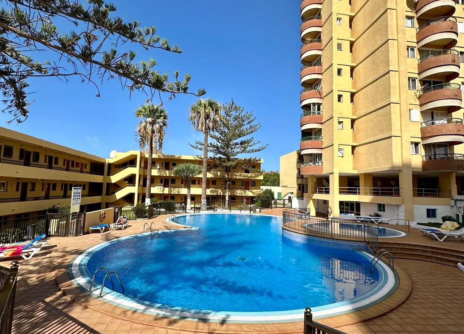 Контакты Stay Few Meters To Las Vistas Beach. Free Wifi.
